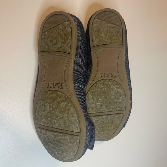 Children’s Place Little Kids flats, size 11. Gently Used- Retro (2014?) - Picture 3 of 4